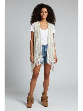 Chicos Size 2 Crochet Open Front Sleeveless Tan Vest With Fringe Detail Lightwei